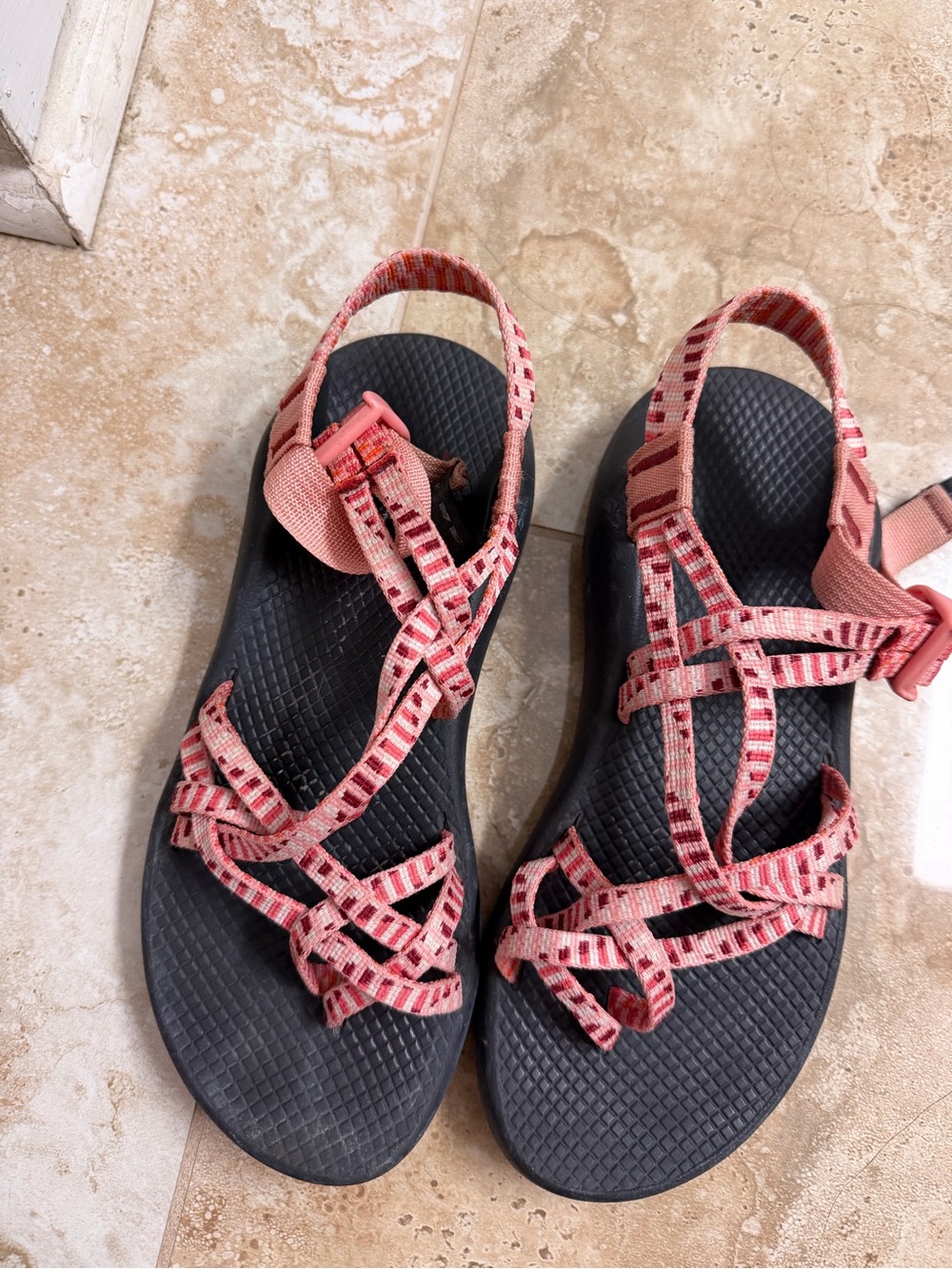 Chaco pink strappy sandals size 8